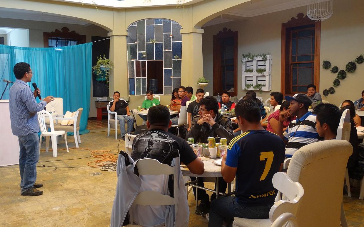 Workshop von SODEJU zum Thema Jugendrechte im Kontext der kommenden Wahlen in Guatemala. (Foto: AWO International)