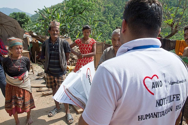 AWO International Helfer nach dem Erdbeben in Nepal