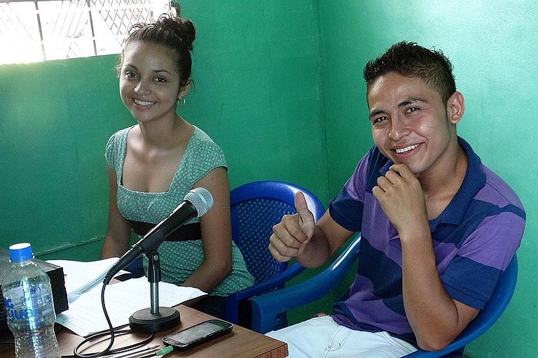 Through a specially initiated radio programme, the young people spread their knowledge about youth issues and motivate other interested young people to engage in political lobbying. (Photo: AWO International)