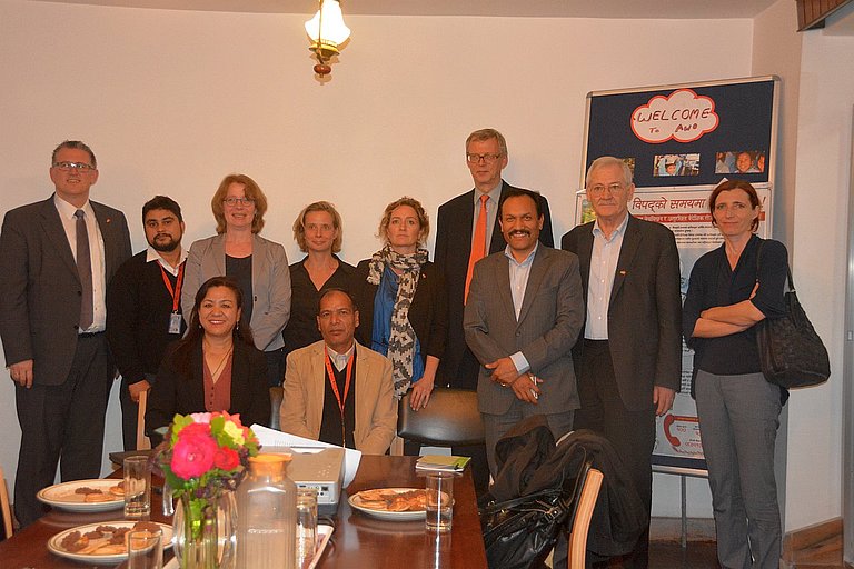 Parlamentariergruppe besucht AWO in Nepal 