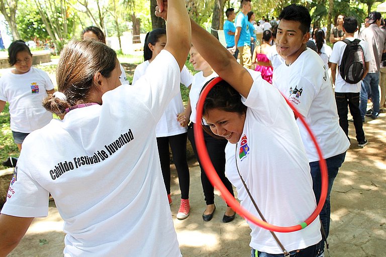 The youth organisations and networks organise youth festivals where, in addition to political work, fun and games also have a role to play. (Photo: ACISAM)