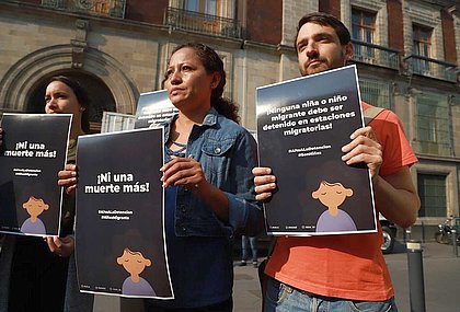Lobbying for safe migration: IMUMI demonstrates to draw attention to the death of migrant children (Photo: IMUMI)