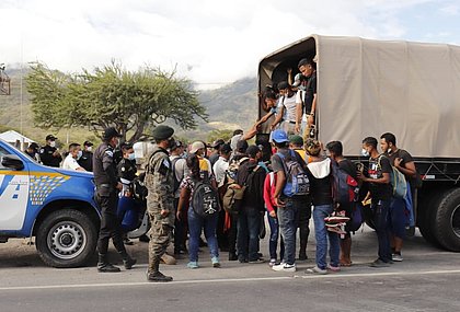 Erneut machten sich Tausende Honduraner auf den Weg in die USA und wurden in Guatemala gewaltsam gestoppt. (Foto:Carlos Ernesto Cano)