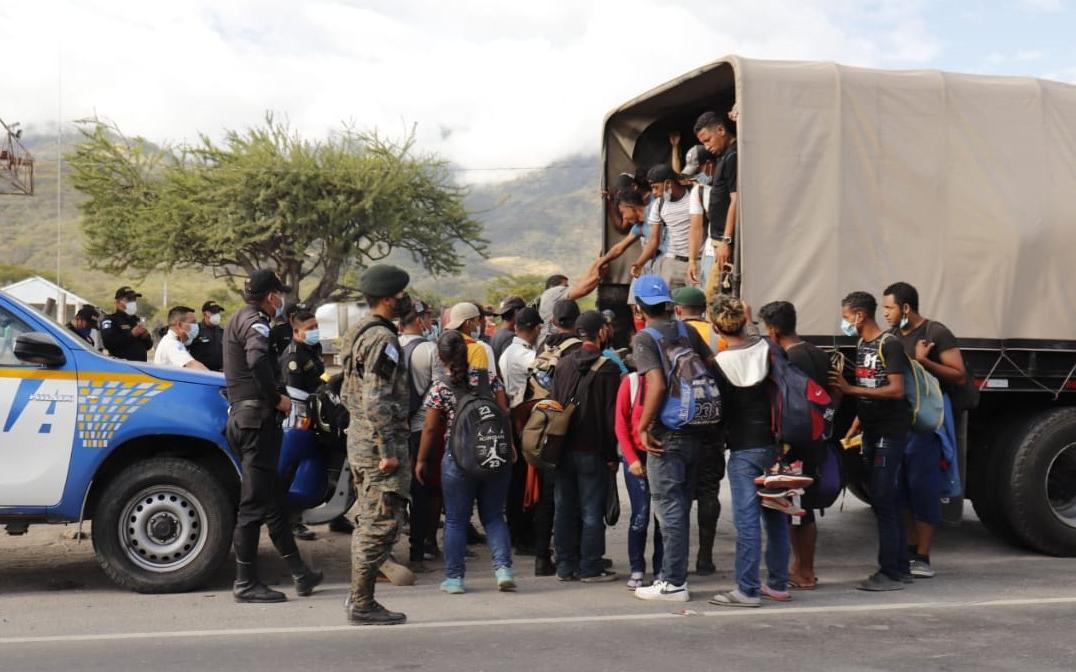 Erneut machten sich Tausende Honduraner auf den Weg in die USA und wurden in Guatemala gewaltsam gestoppt. (Foto:Carlos Ernesto Cano)