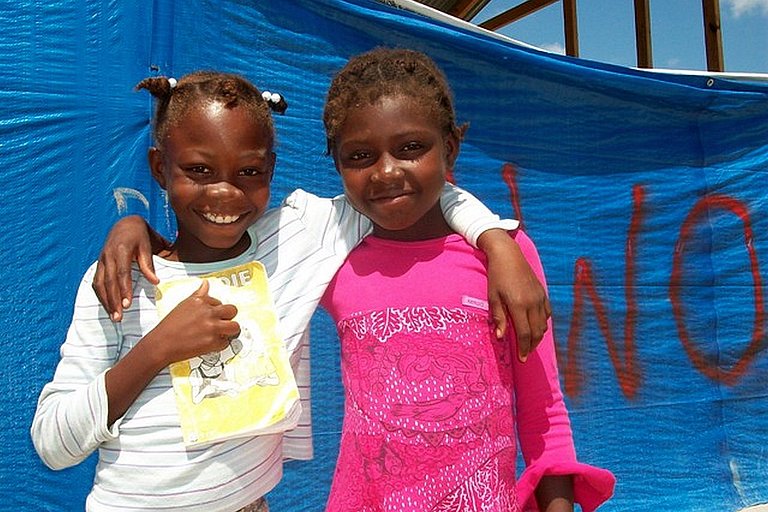 Haiti: Kinder in einem Notlager
